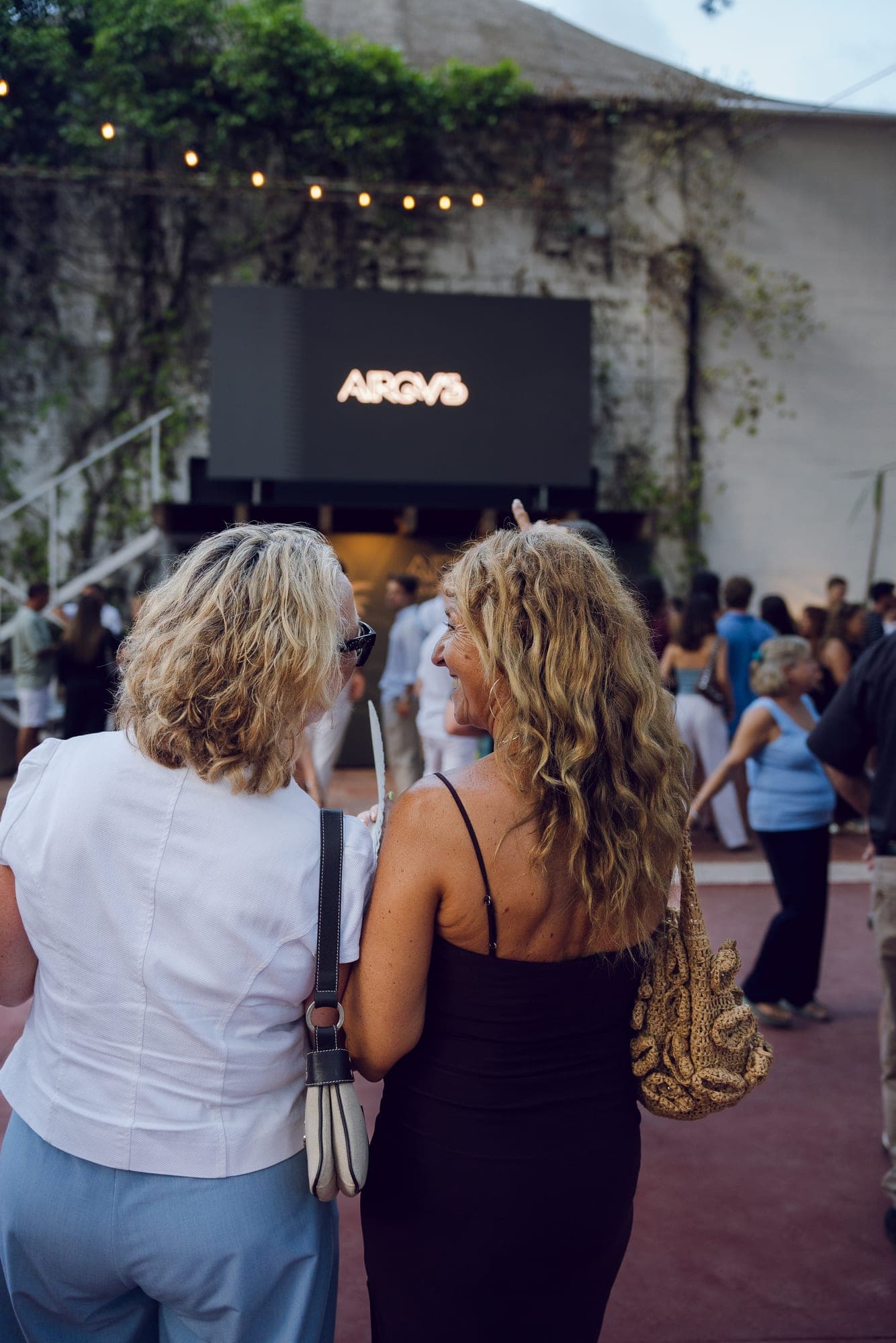 Opening ARQVS 82